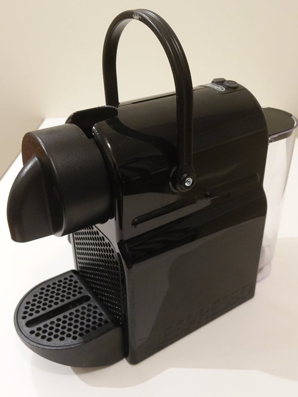 De'Longhi Nespresso Inissia Coffee Espresso Machine 24oz